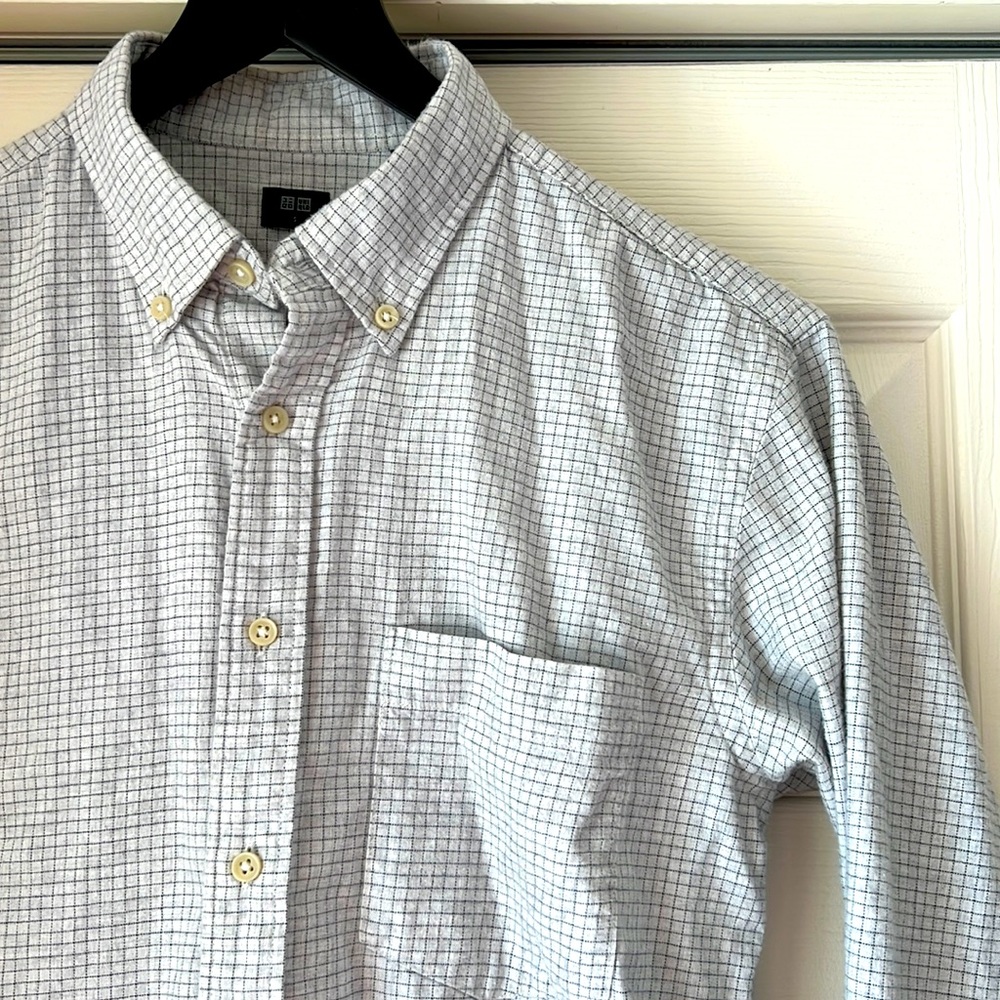 Uniqlo button down shirt. EUC